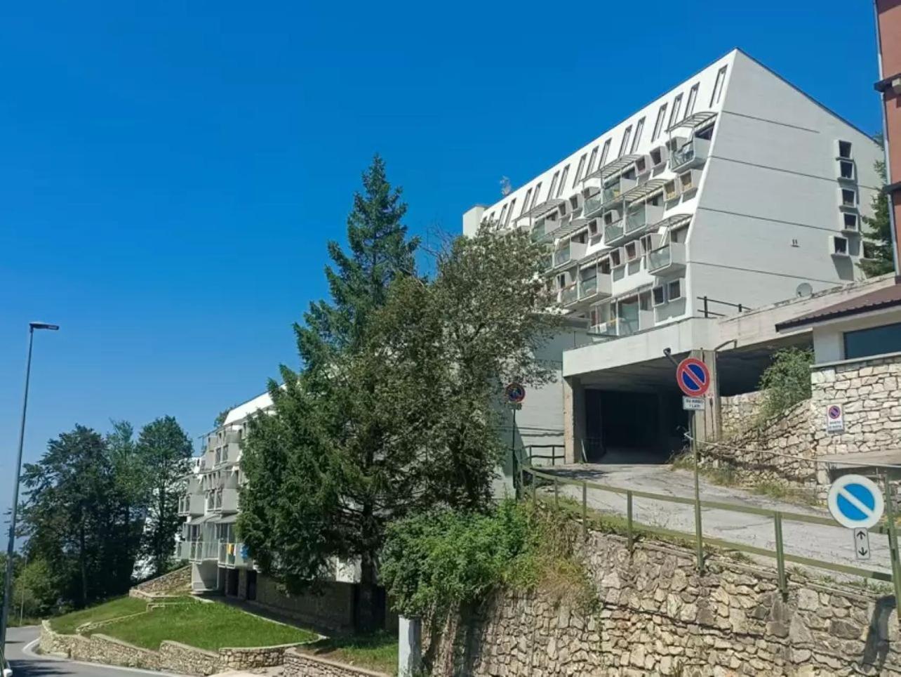 普拉托讷沃斯Zona Portici公寓 外观 照片